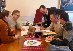 Vescovo, sindaco e pro sindaco si sono incontrati per fare il punto sui lavori al santuario, insieme con loro il progettista e il rettore